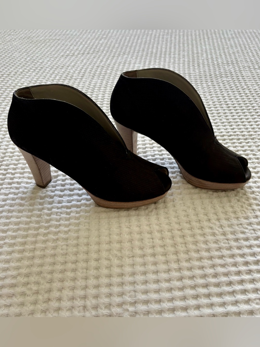 Paul Green München Peep Toe Booties Black Perforated Suede Stacked Heel US 5.5